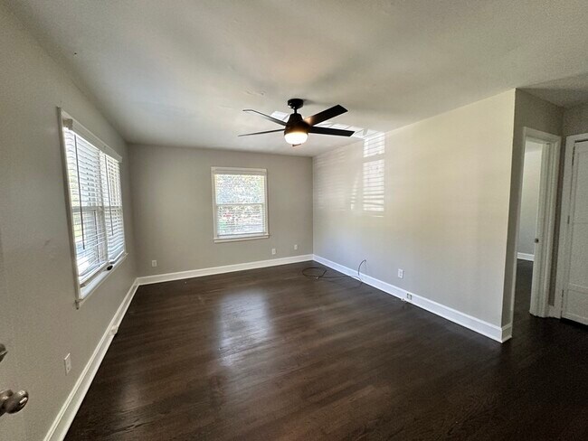Building Photo - 3011 Amity Garden Ct