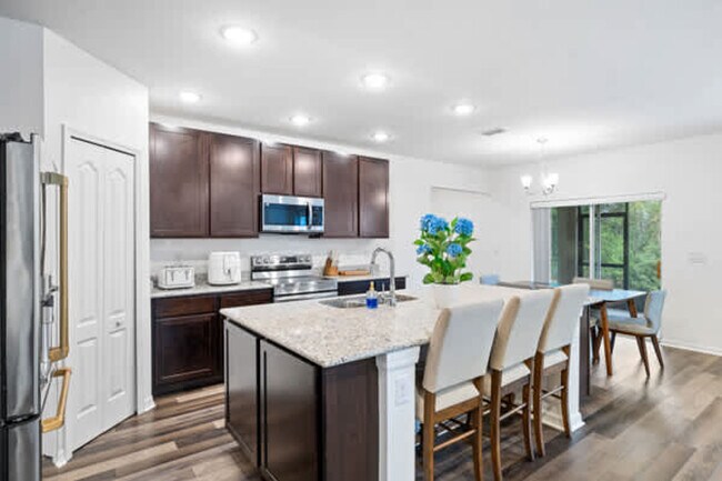 Building Photo - 14282 Coronado Dr