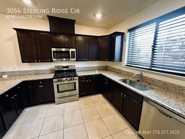 Building Photo - 3054 Sterling Ridge Cir