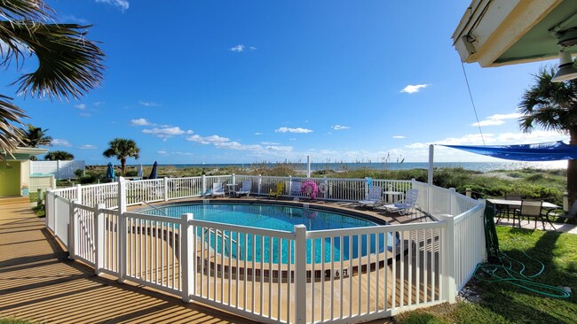 Building Photo - Historic Beach Island Resort-Cocoa Beach