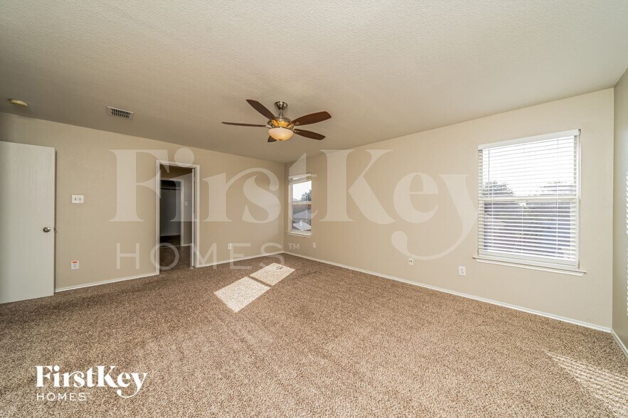 Building Photo - 13829 Sonterra Ranch Rd