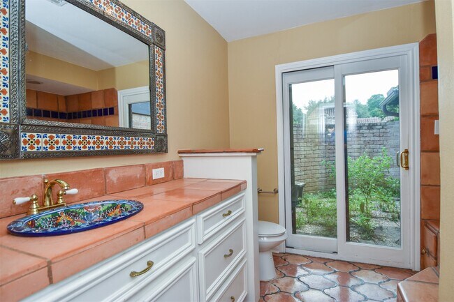 Building Photo - 18603 Point Lookout Dr