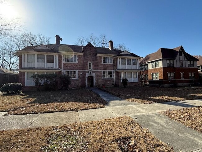 Building Photo - 480F - 2167 Washington