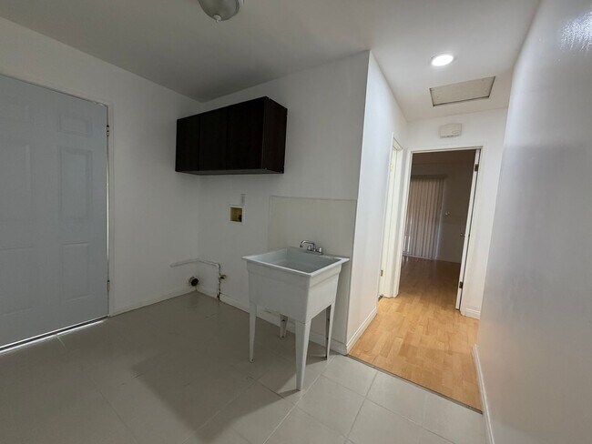 Building Photo - Beautiful 3bd house in West Covina