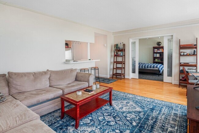 Building Photo - 85 E India Row