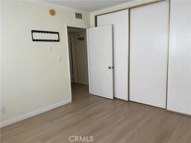 Building Photo - 5328 Newcastle Ave