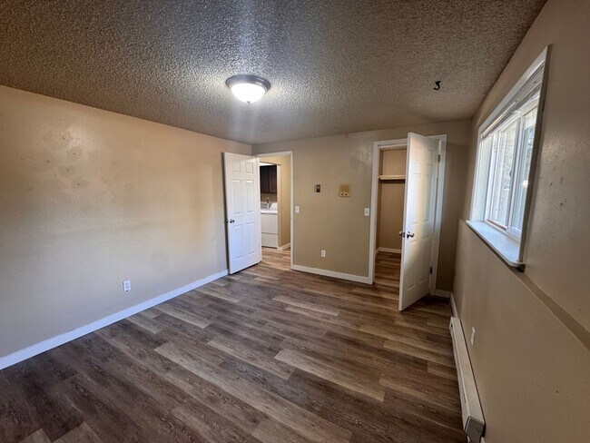 Building Photo - HANGMAN VALLEY 4 BEDROOM HOME