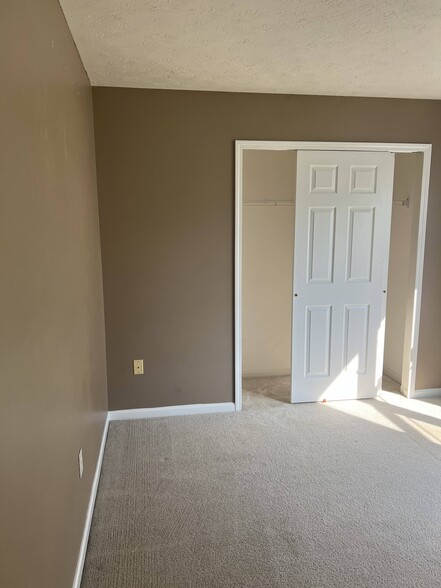 Building Photo - 122 Guygrace Ln