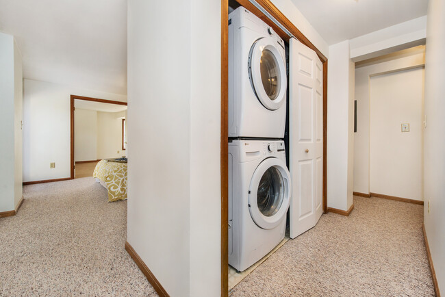 washer/dryer in the unit - 21 Springfield Ave