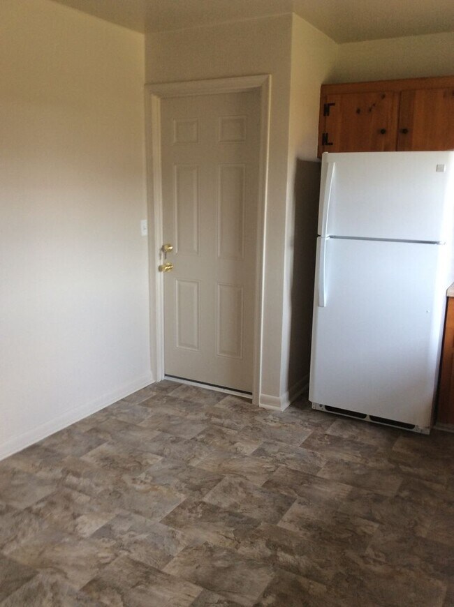 Building Photo - Coming Soon – Renovated 3-Bedroom Home in ...