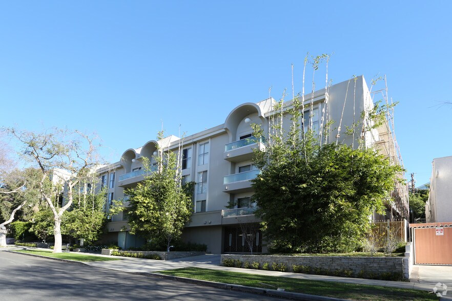 Primary Photo - Thayer Avenue Apartments