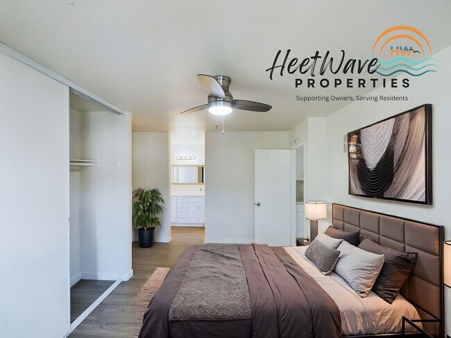 Building Photo - XL Studio - Newly renovated with large wal...