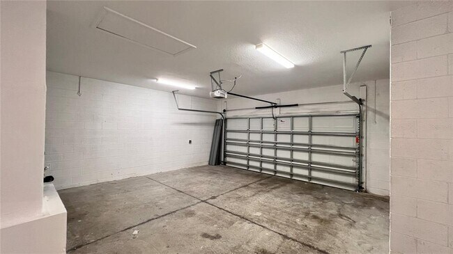 Building Photo - 2122 Sans Souci Ave SE