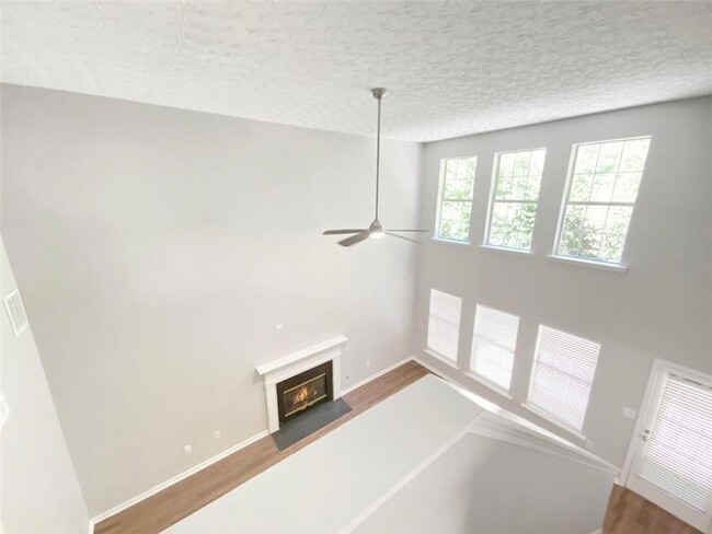 Building Photo - 1232 Gates Cir SE