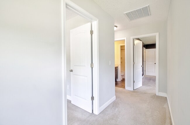Building Photo - 172 Maggie Ln
