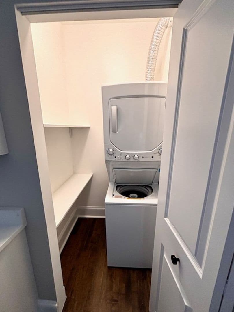 Building Photo - 3853 W Palmer St