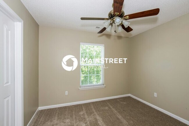Building Photo - 3 Bedroom Pet-Friendly Home in Mooresville, NC with Main Street Renewal