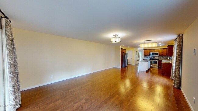 Building Photo - 118 N 3rd St
