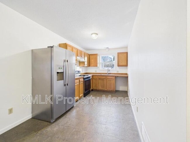 Building Photo - 288 Cross St