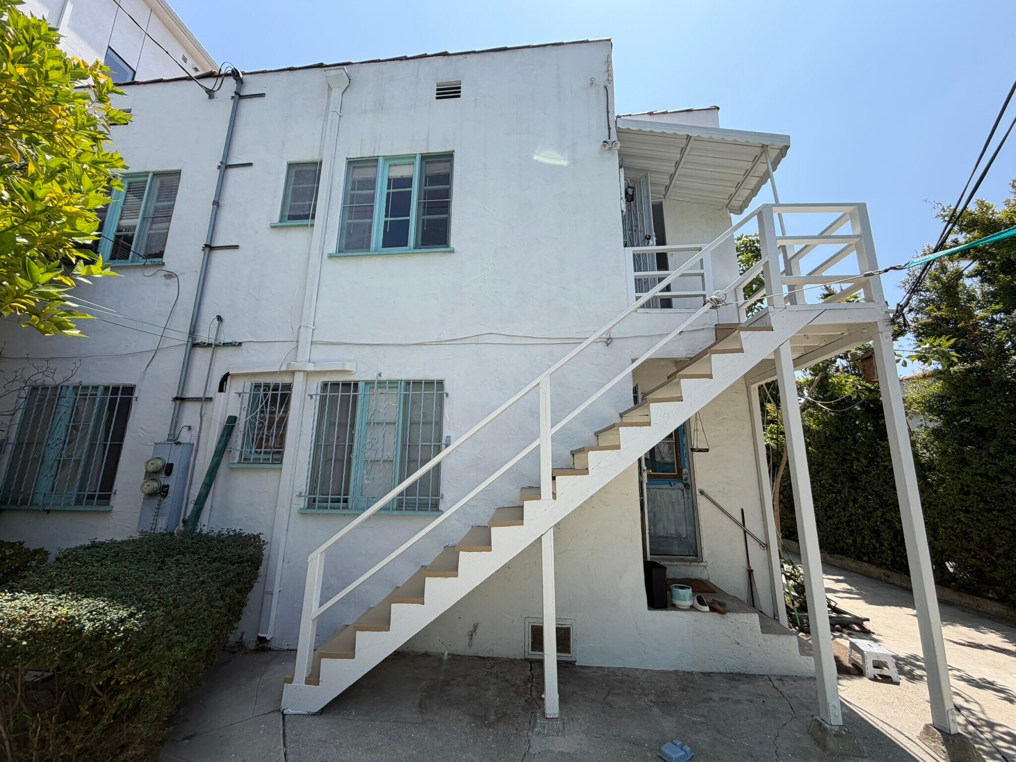 Building Photo - 1519 S Holt Ave
