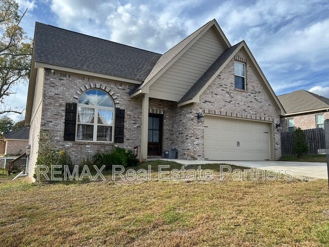 Building Photo - 9 Canyon Oak