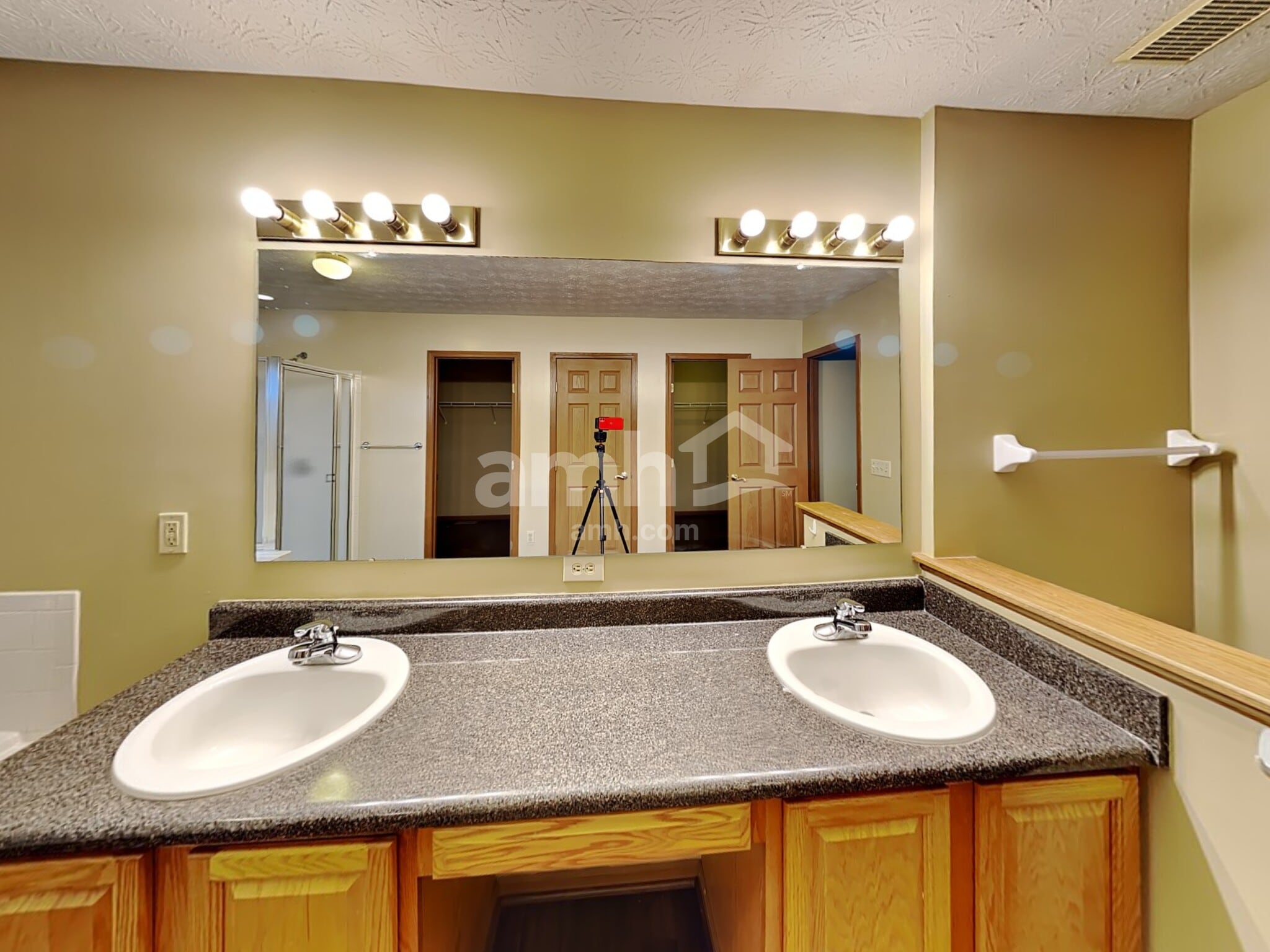 Building Photo - 6038 Platinum Dr