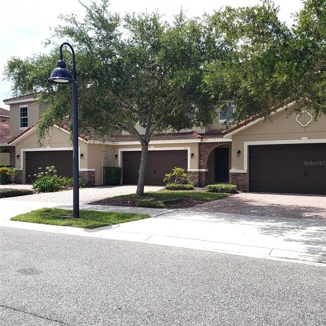 Building Photo - 207 White Dogwood Ln