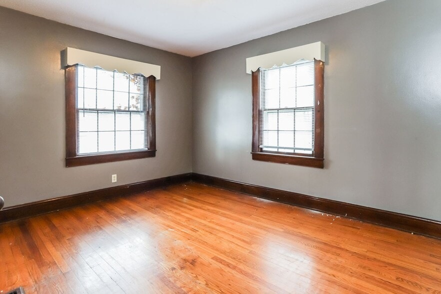 Building Photo - 3502 Lansing Ave