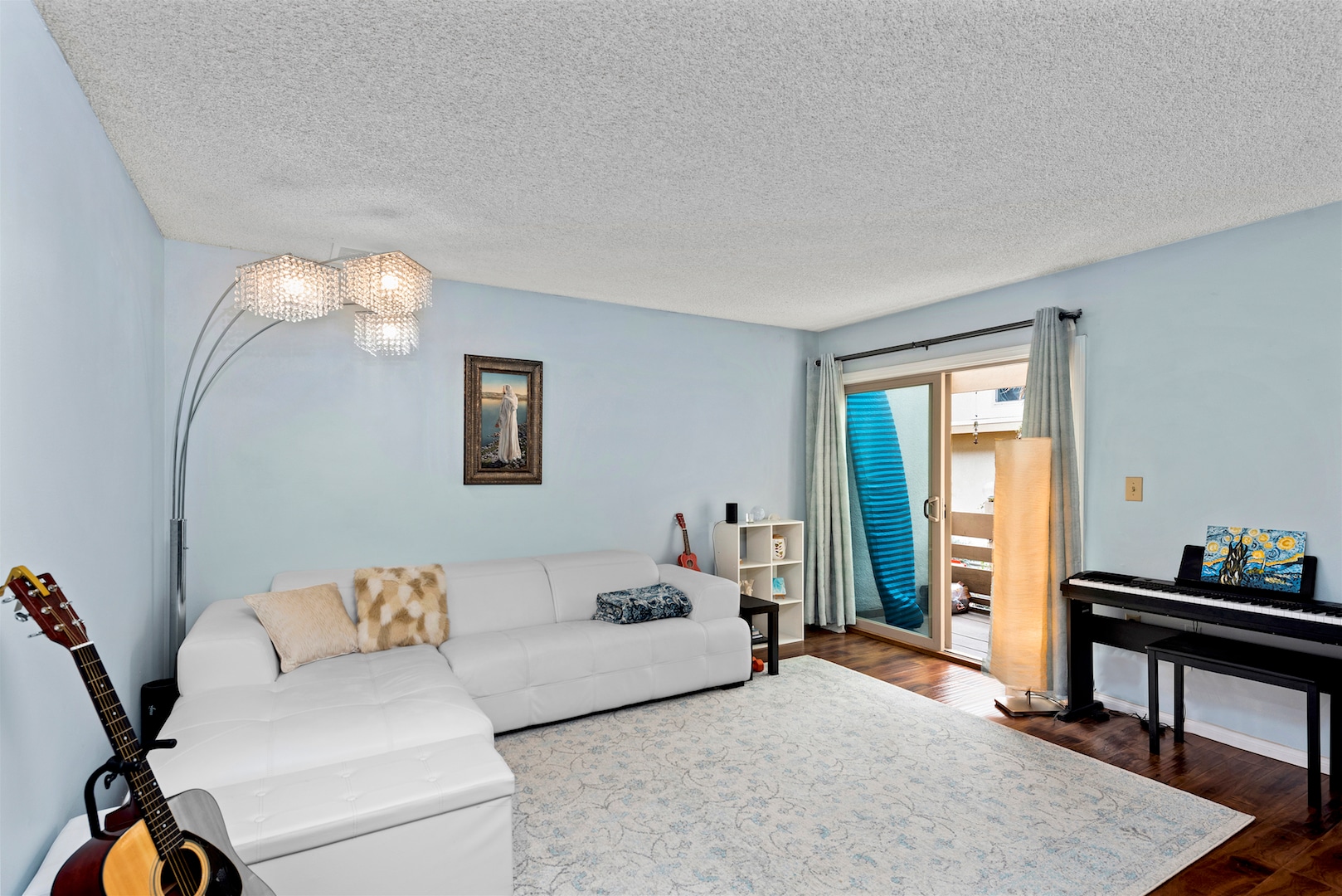 Living room opens to patio - 2640 Worden St.