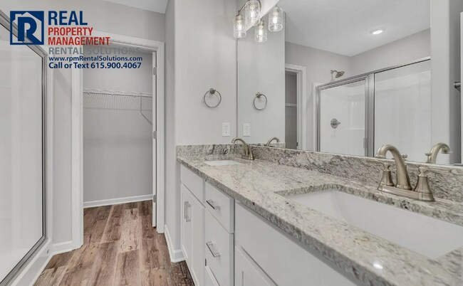 Building Photo - BRAND-NEW Stunning END-unit townhome in Manchester, attached garage!