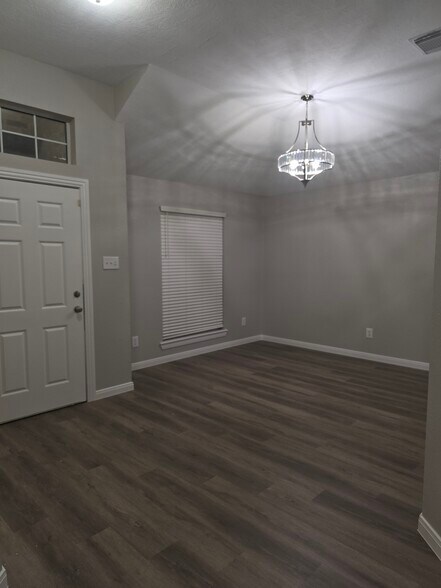Dining room - 15427 W Little York Rd