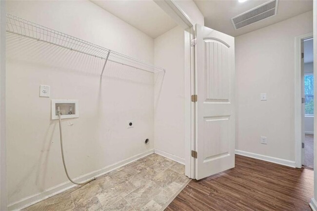 Building Photo - 826 Bentley Dr