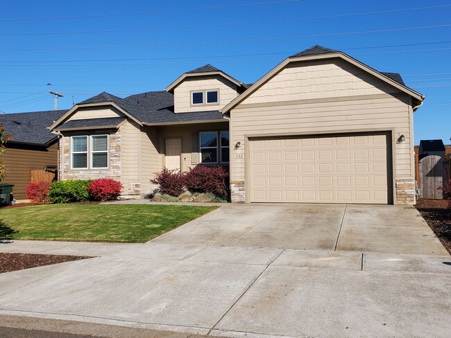 Primary Photo - Must See Craftsman Style Home in Desirable West Salem Neighborhood