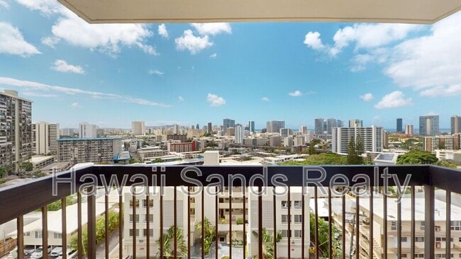 Building Photo - 1560 Thurston Ave