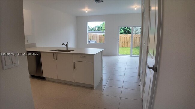 Building Photo - 35761 SW 178th Ct