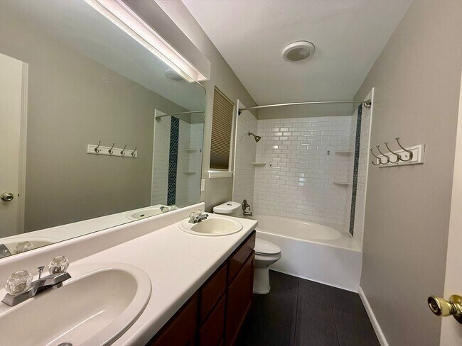 Building Photo - 1031 Bobcat Crk, San Antonio, TX 78251