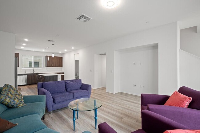 Building Photo - 5495 Seacliff Pl