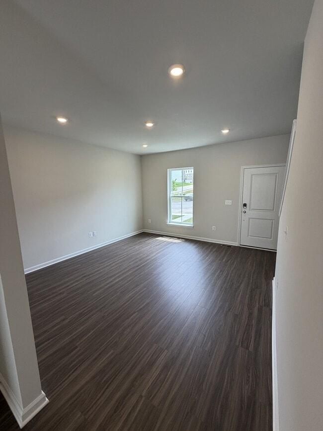 Building Photo - 18 Ironwood Ct
