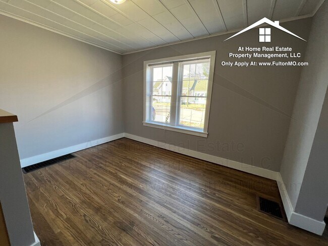 Building Photo - 837 Nichols St