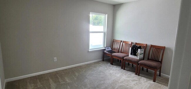 Building Photo - 7747 Sunnydale Ln