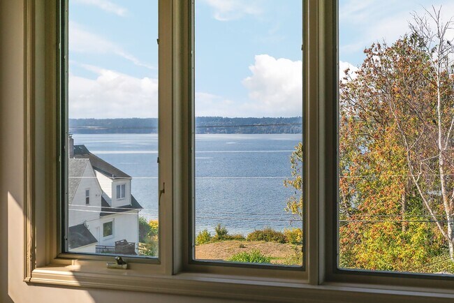 Building Photo - Normandy Park House: Picturesque Views, Sport Court, Upgrades Throughout