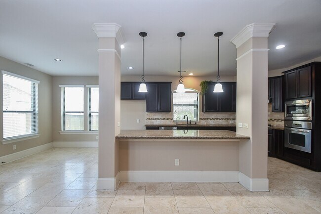 Building Photo - 6034 Gracys Landing Ln