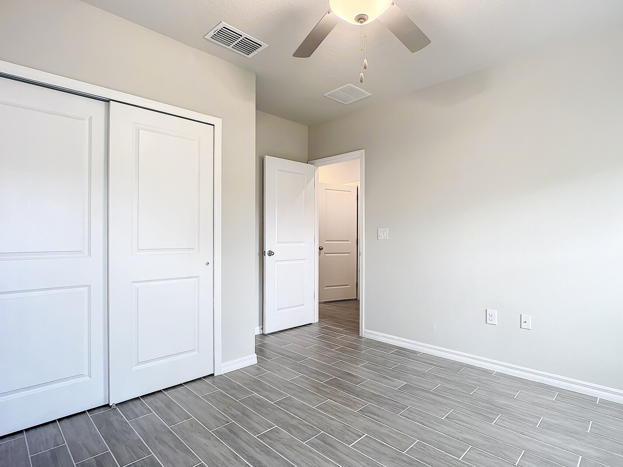 Building Photo - 1 Potwood Pl