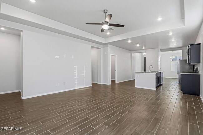 Building Photo - 12869 Clevedon St