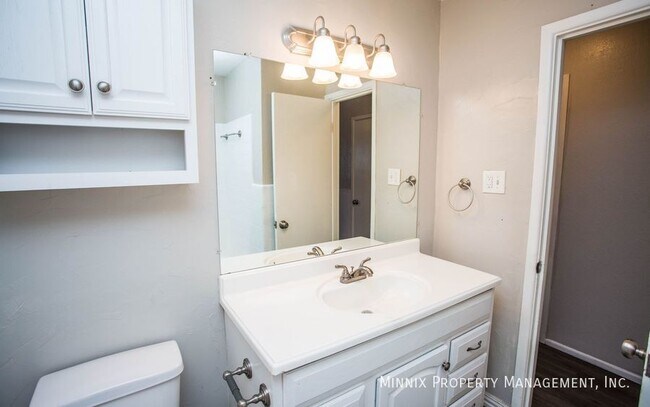 Building Photo - 3403 Bangor Dr