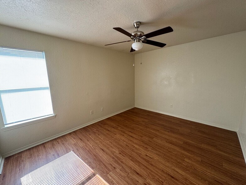 Building Photo - 2808 Cantabrian Dr