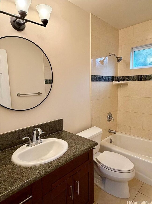 Building Photo - 2 bedroom, 1 bath in Kaimuki!