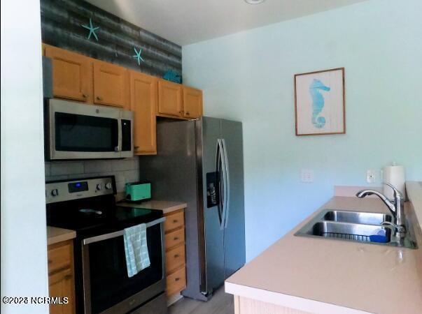 Building Photo - 225 Royal Poste Rd