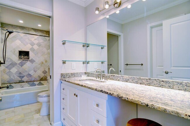 Building Photo - 3024 Hulen Ct