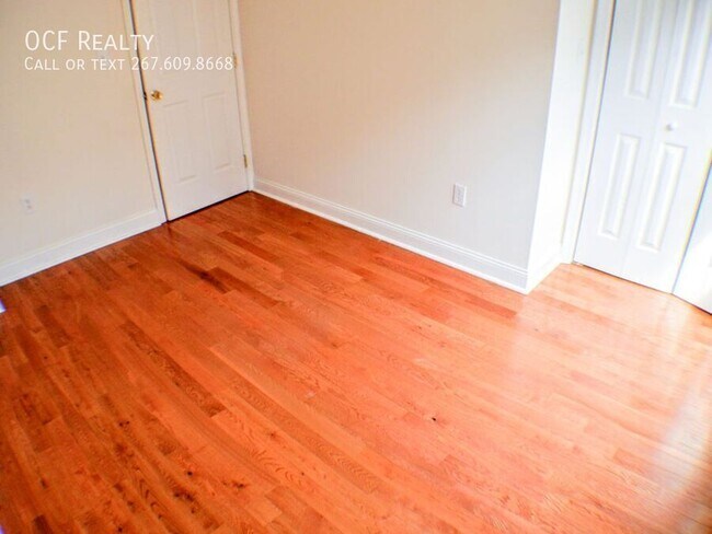 Building Photo - 1006 S Cleveland St